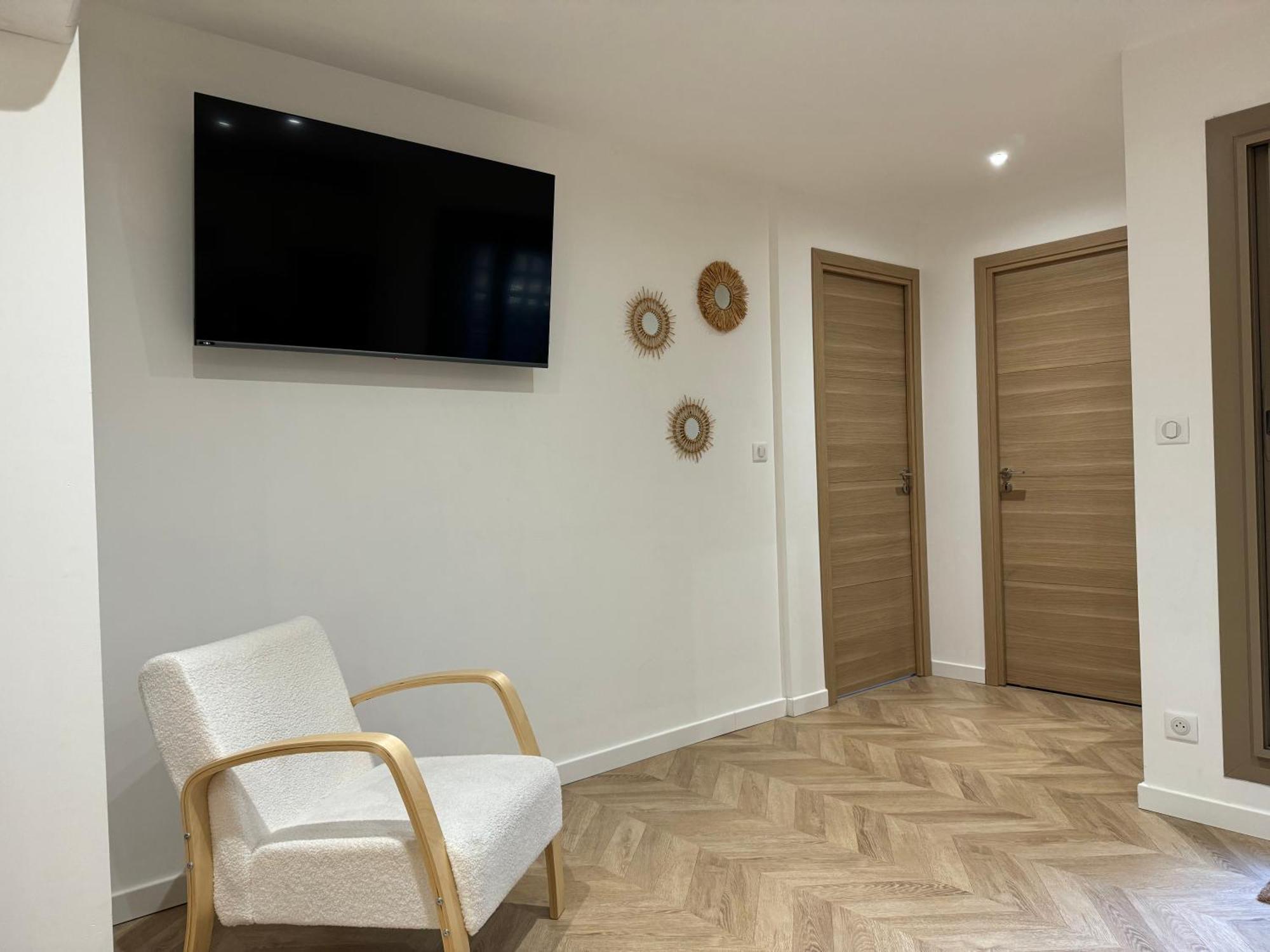 Le Rive Droite - Gare Centre - Wifi - Terrasse - Face Remparts Apartment Avignon Exterior photo