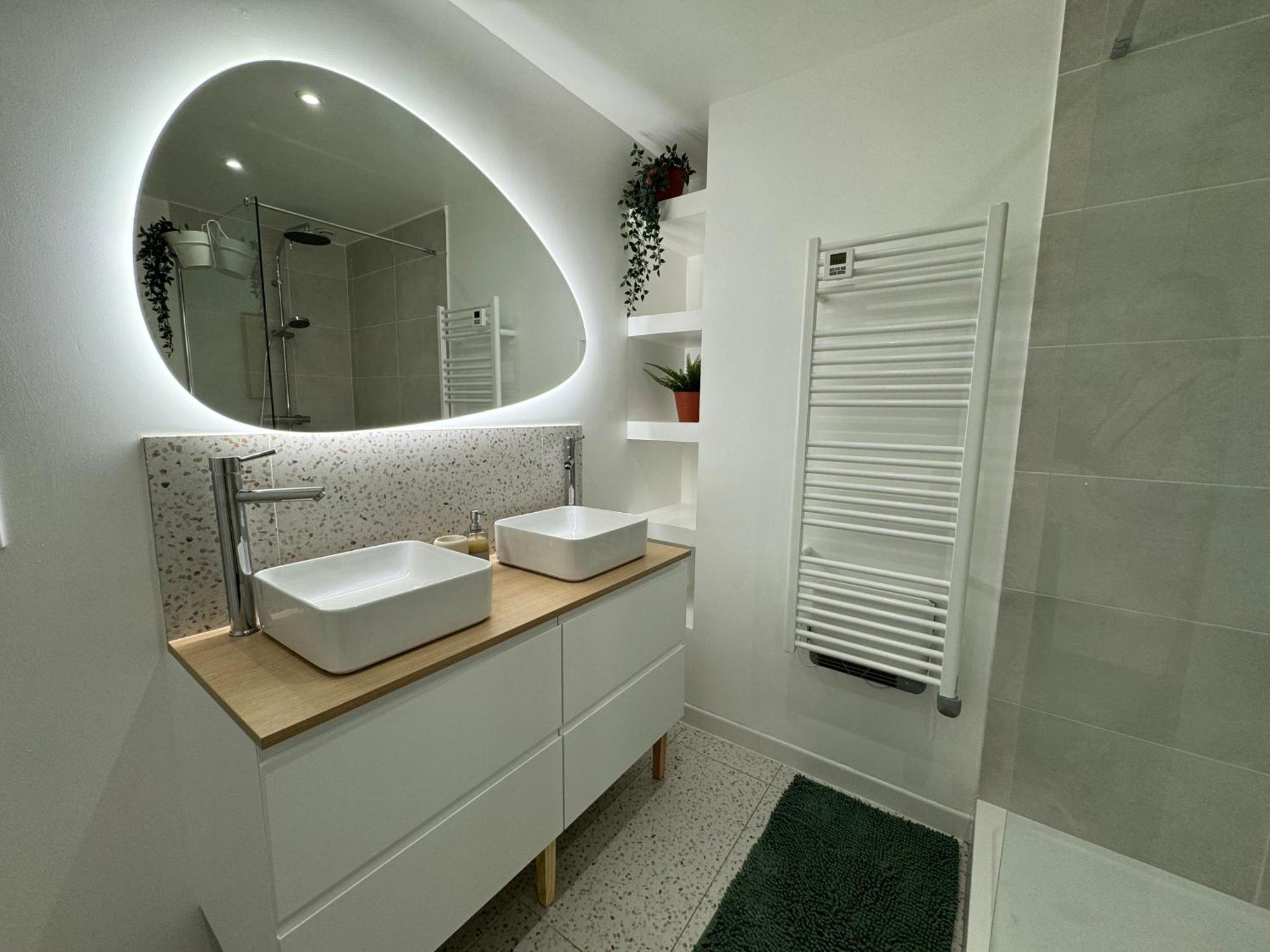 Le Rive Droite - Gare Centre - Wifi - Terrasse - Face Remparts Apartment Avignon Exterior photo